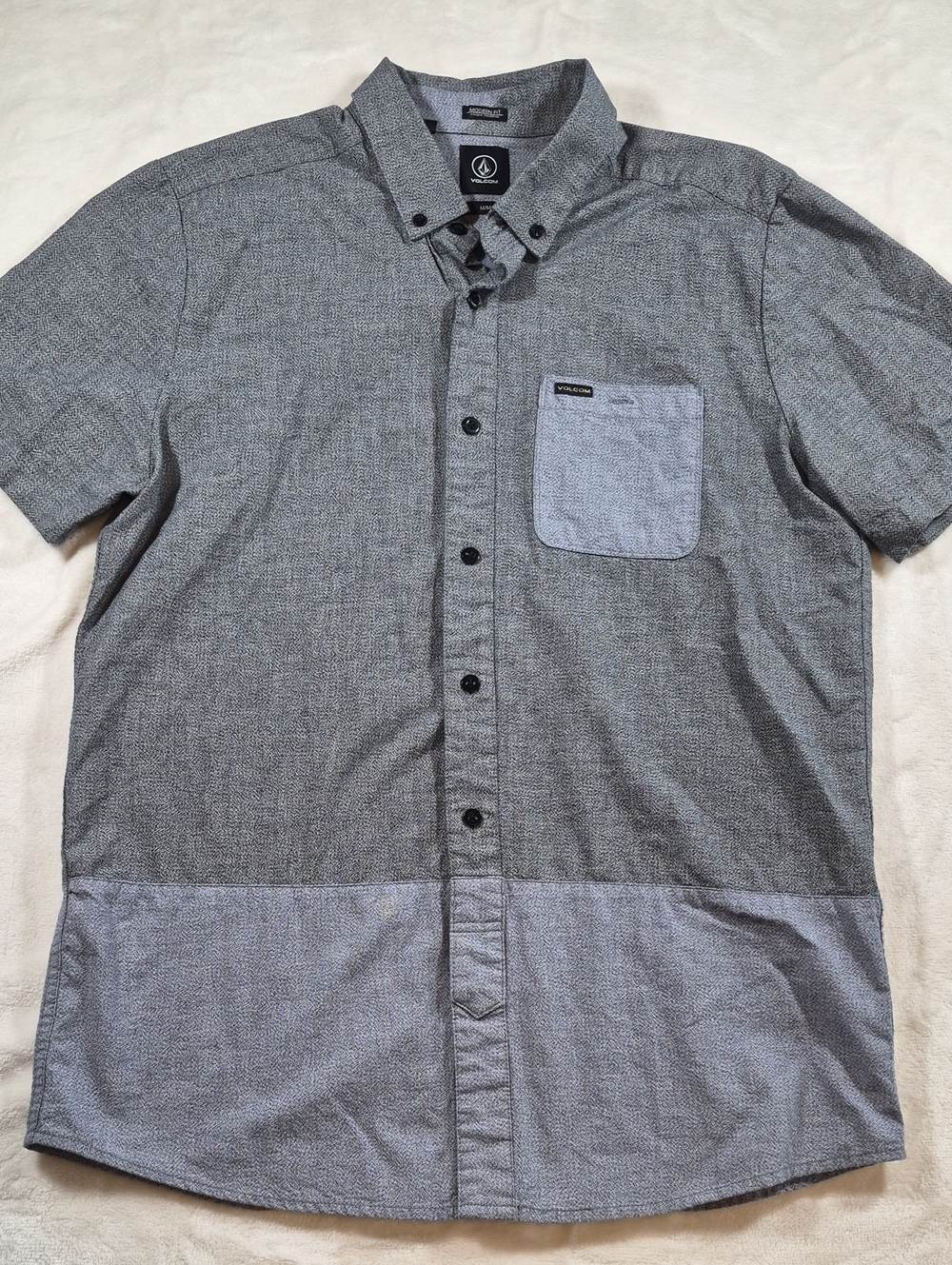 Volcom Men's Two-Tone Gray Short Sleeve Button-Up Shirt
